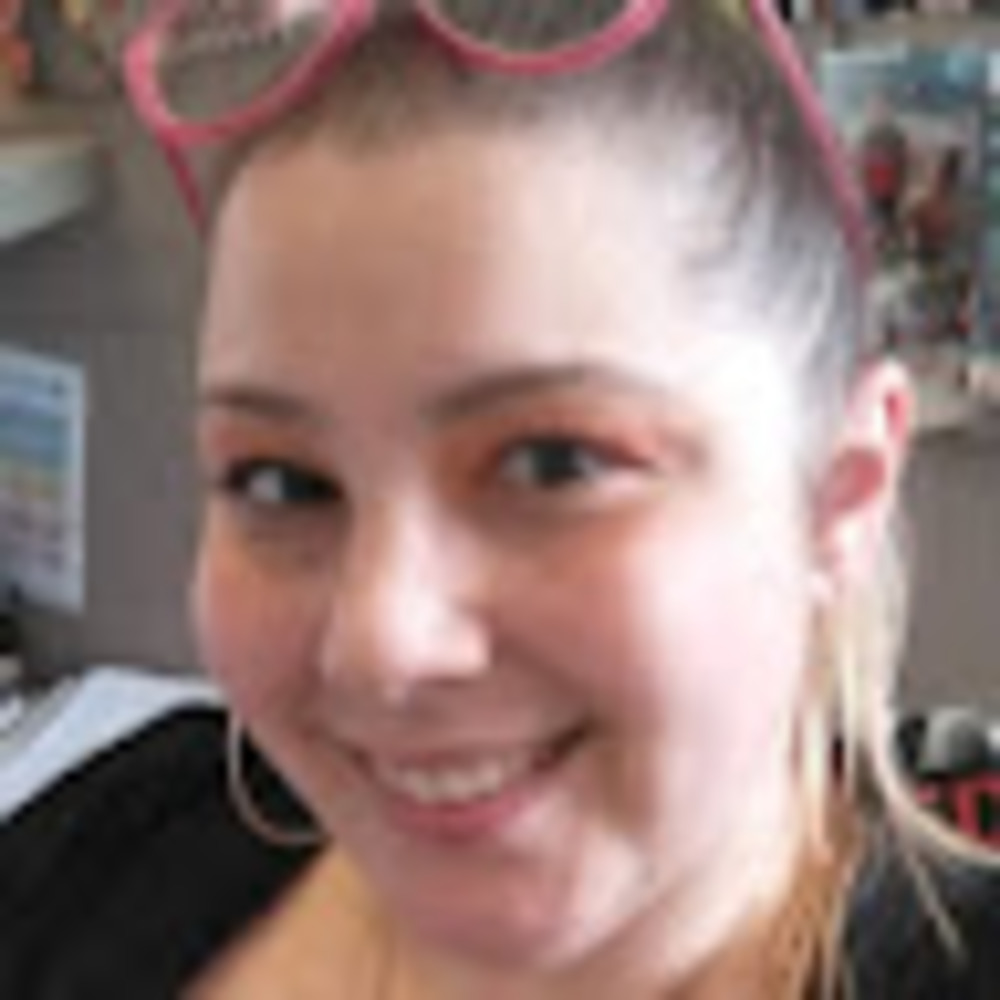 Meet your Posher, Holly